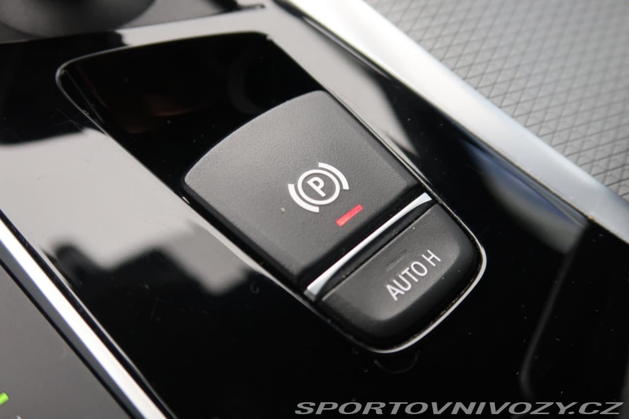 2019 BMW 5-SERIES - 18