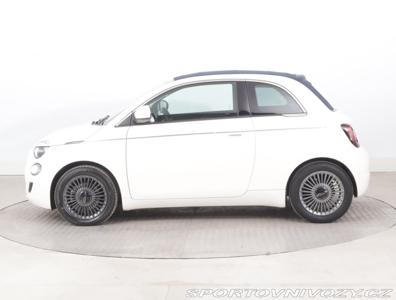 2022 Fiat 500 - 9