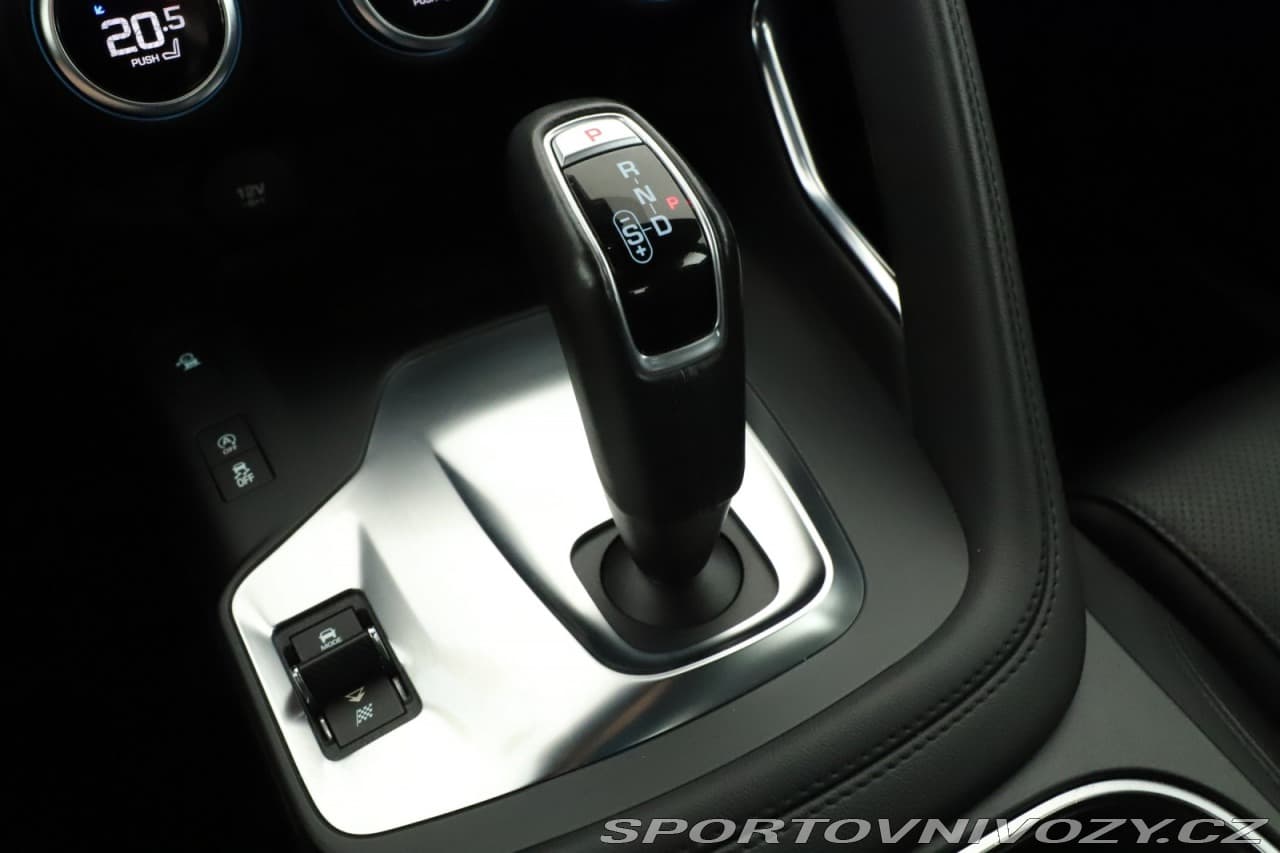 2019 Jaguar E-PACE - 28