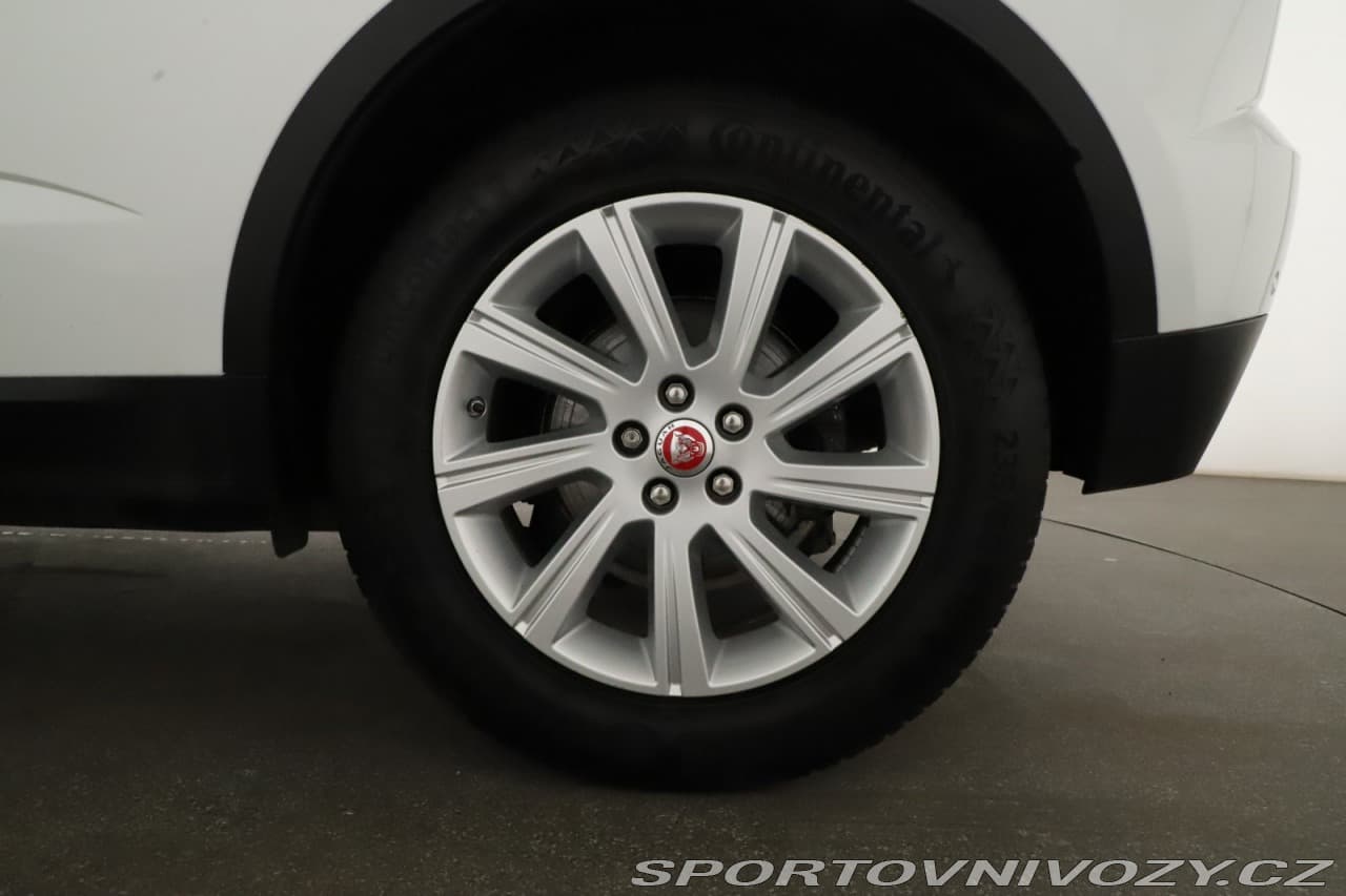 2019 Jaguar E-PACE - 34