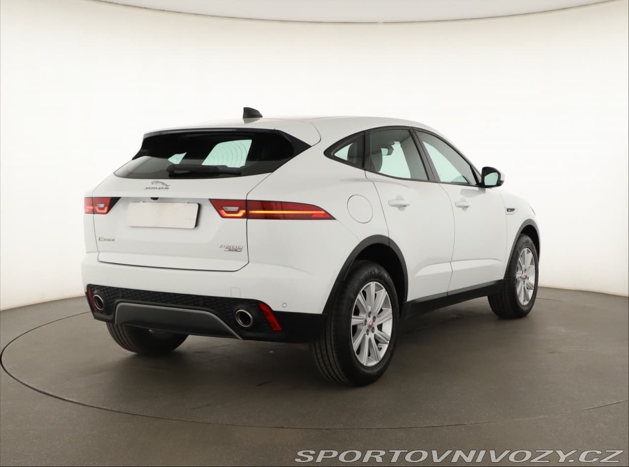 2019 Jaguar E-PACE - 13