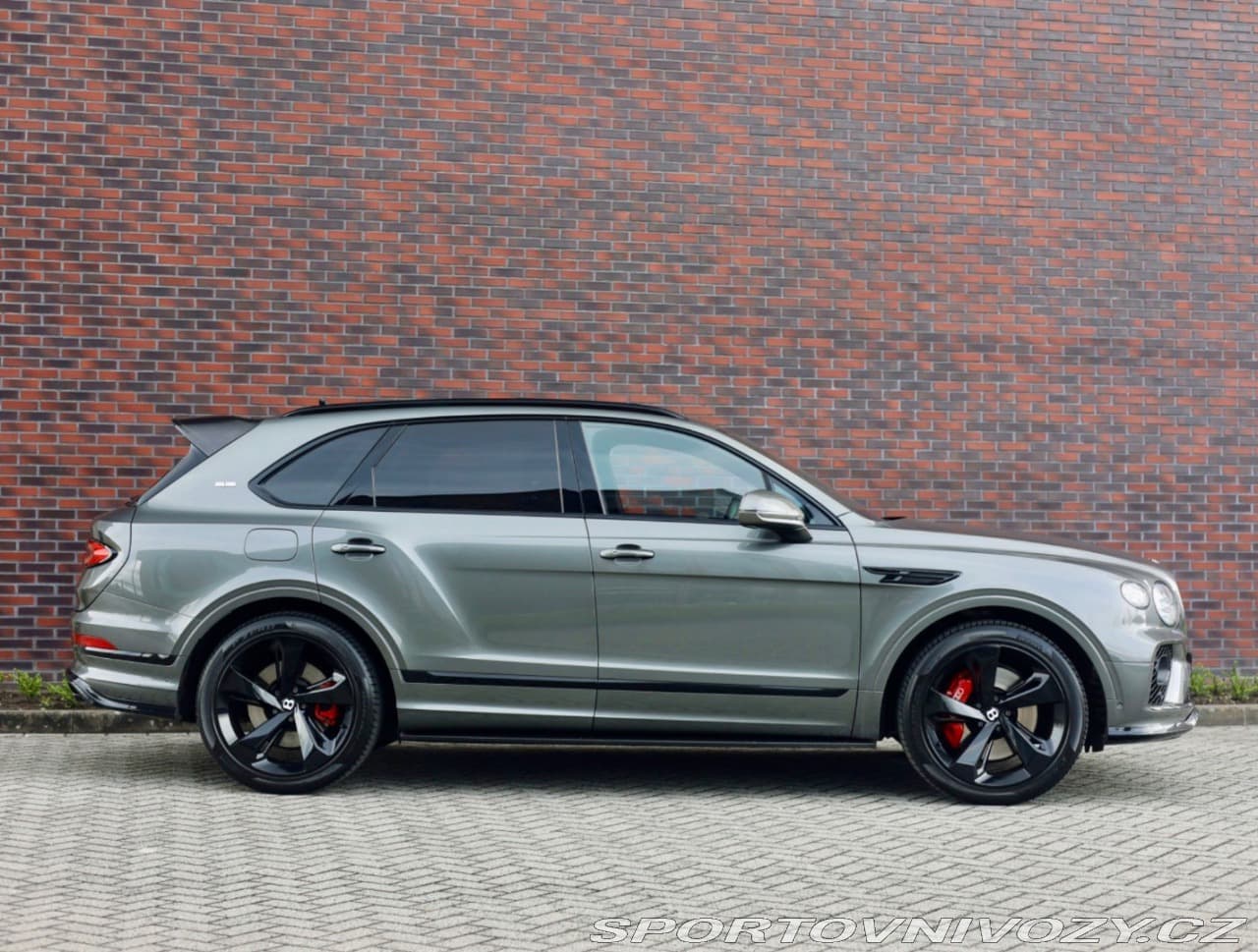 2021 Bentley BENTAYGA - 31