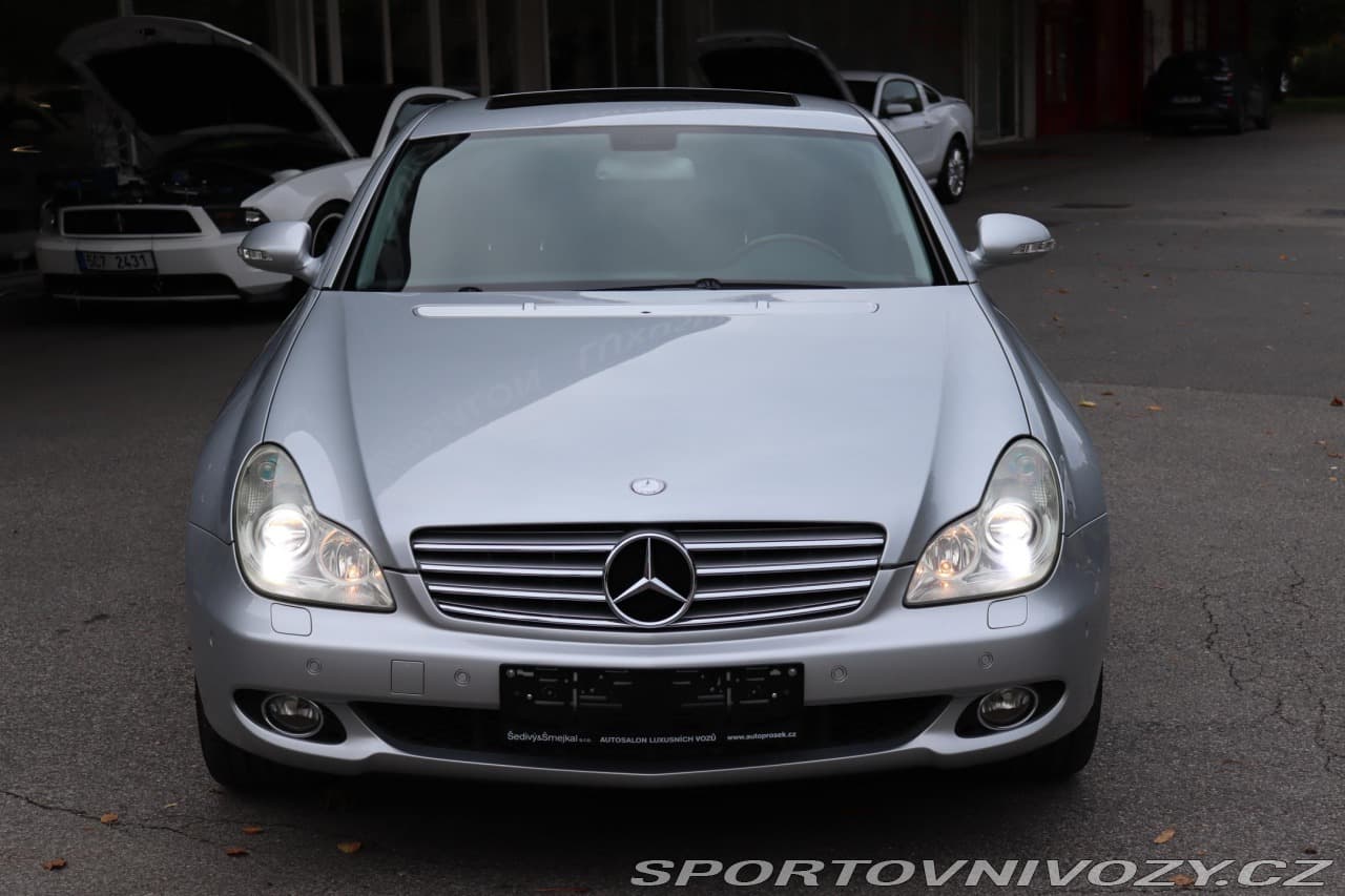 2005 Mercedes-Benz CLS - 2