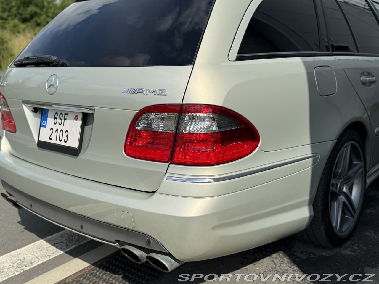 2009 Mercedes-Benz E-CLASS - 12