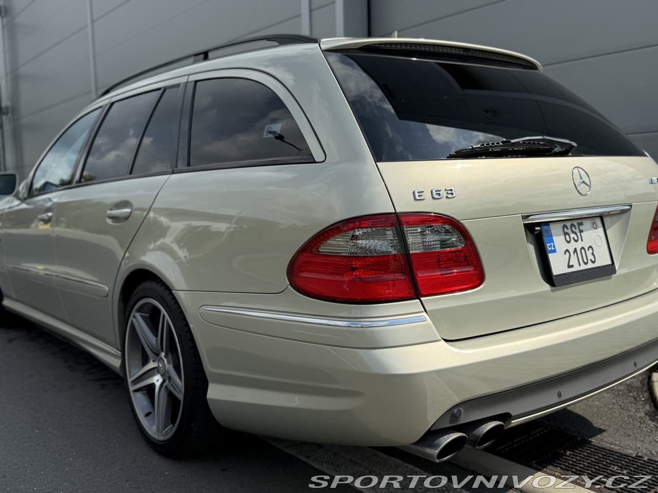 2009 Mercedes-Benz E-CLASS - 13