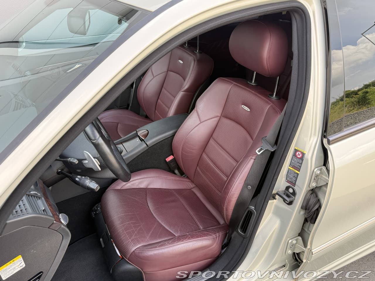 2009 Mercedes-Benz E-CLASS - 18