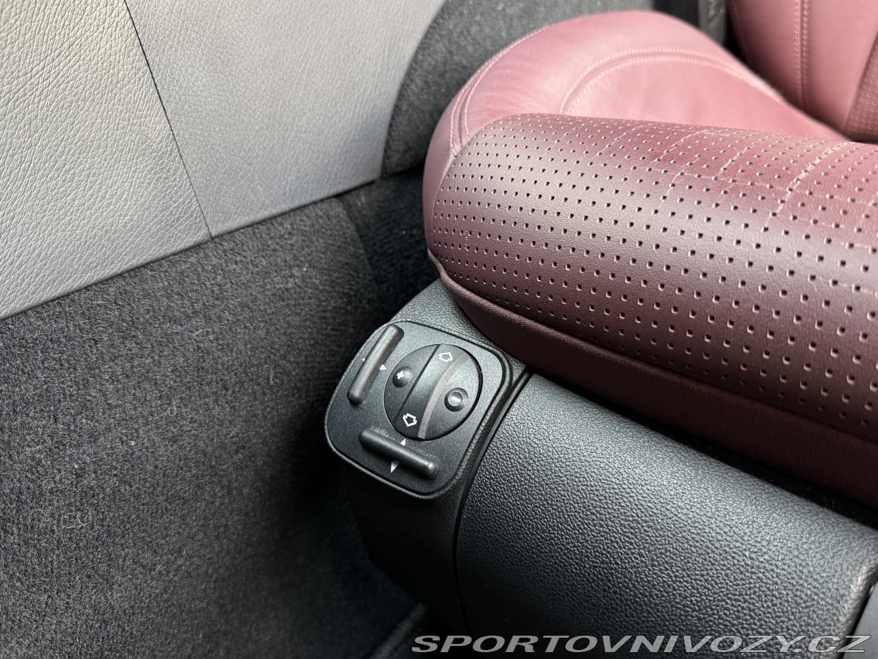 2009 Mercedes-Benz E-CLASS - 19