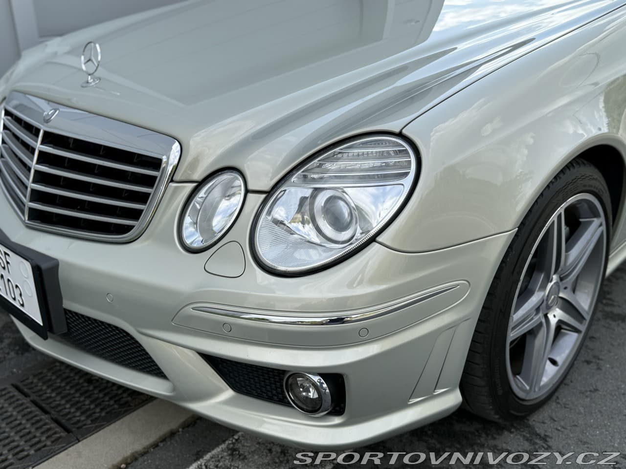 2009 Mercedes-Benz E-CLASS - 9