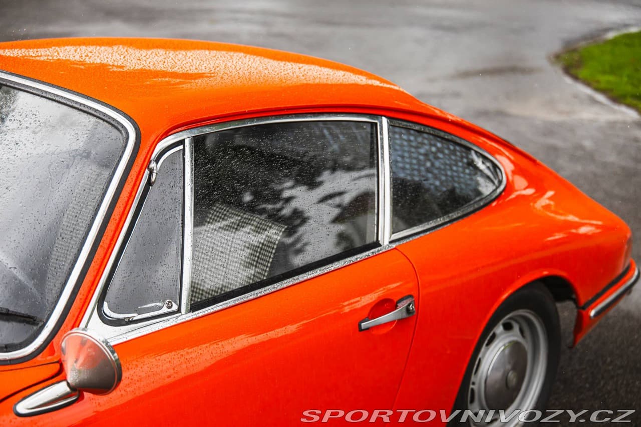 1968 Porsche 911 - 16