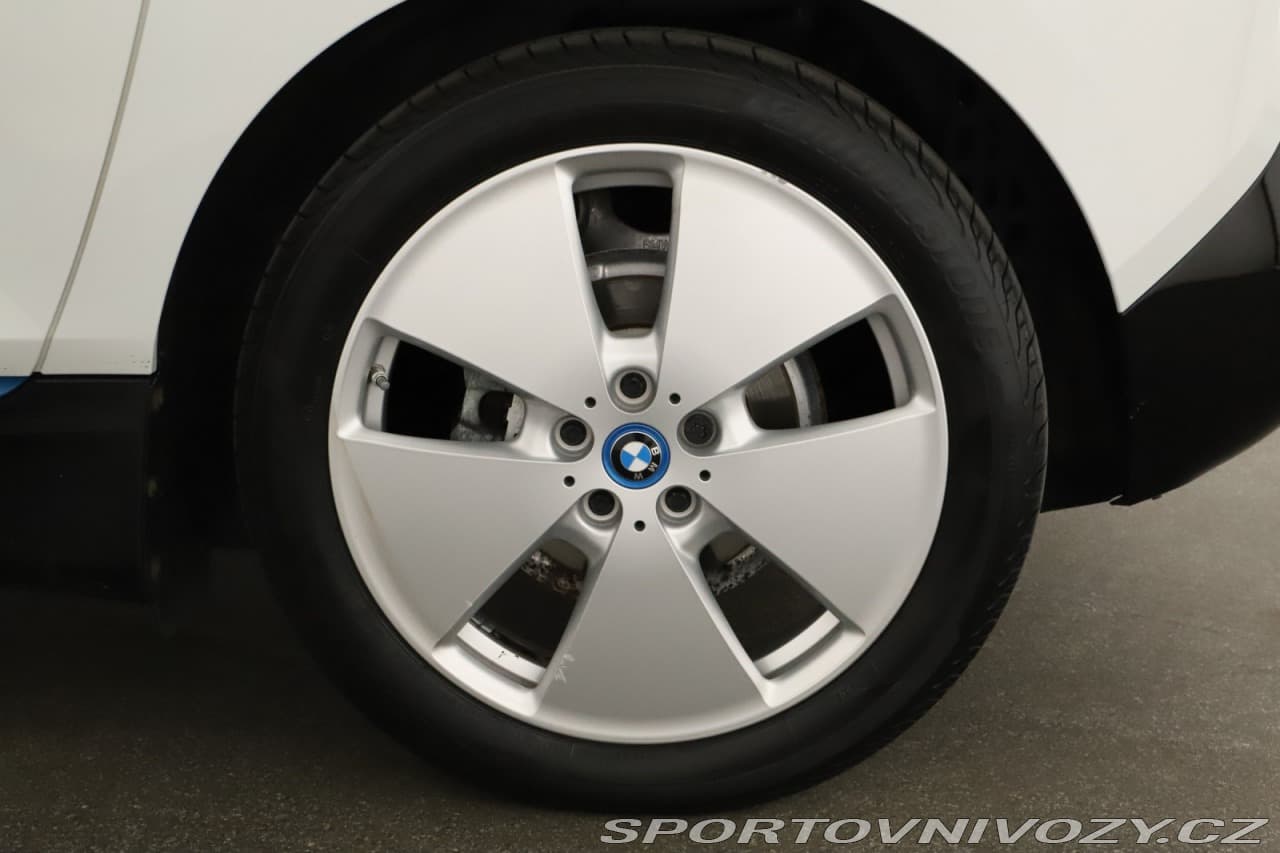 2021 BMW i3 - 17