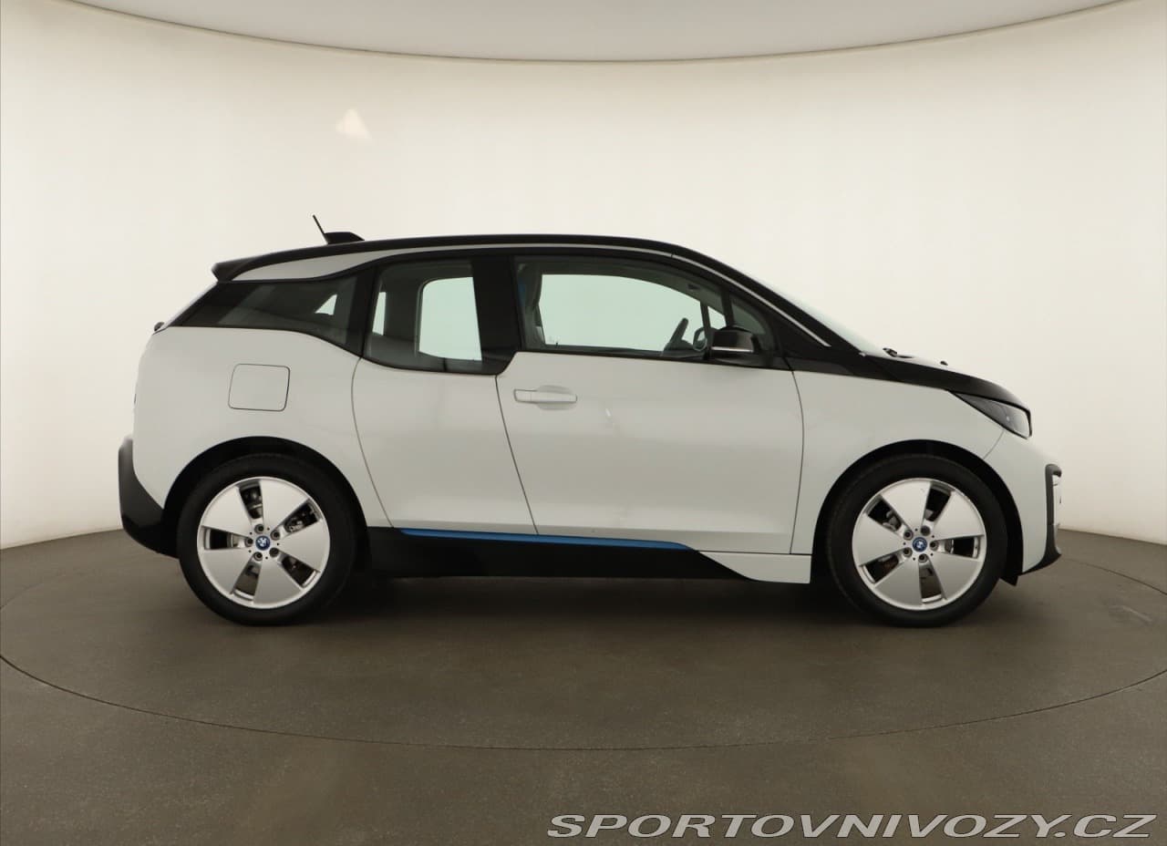 2021 BMW i3 - 6