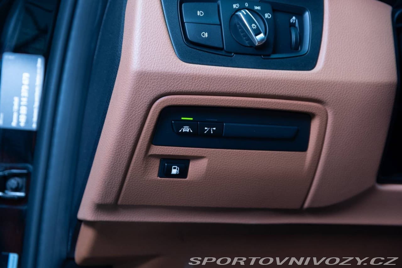 2018 BMW 3-SERIES - 9