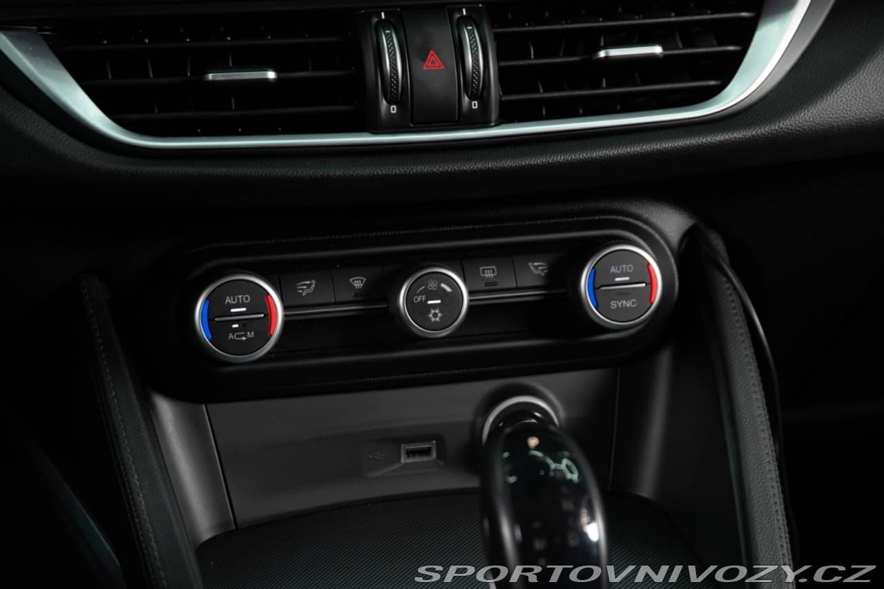 2017 Alfa Romeo STELVIO - 20