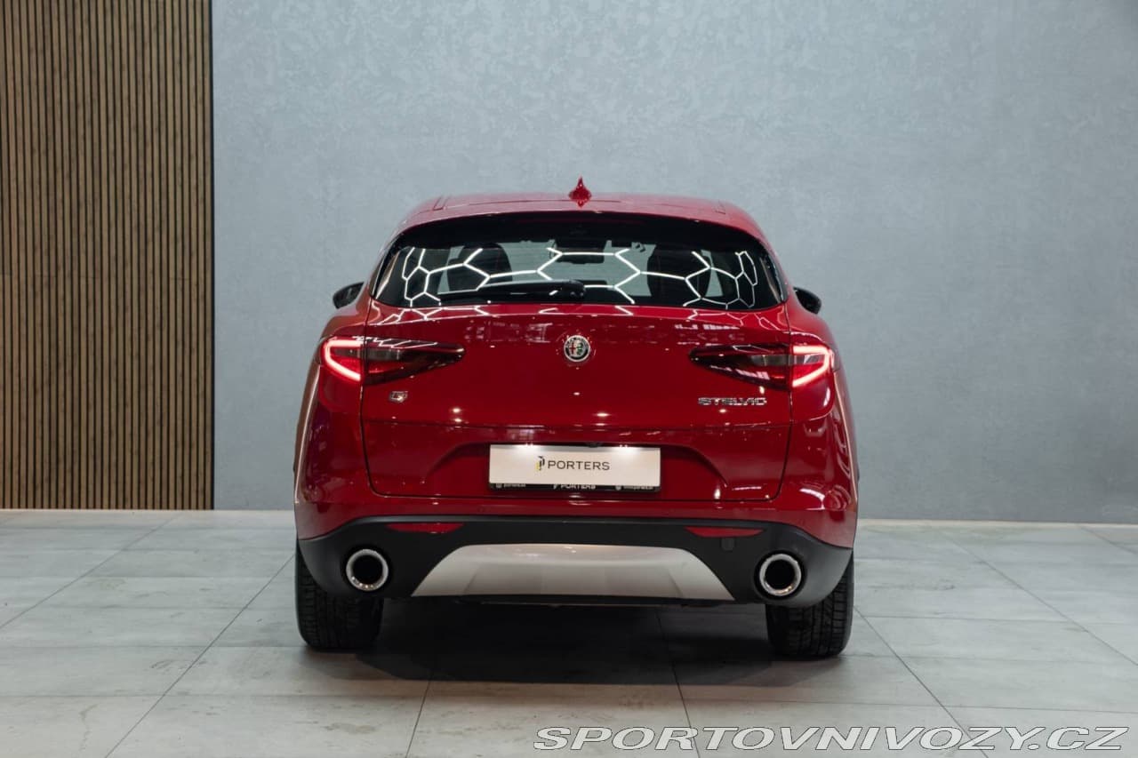 2017 Alfa Romeo STELVIO - 5