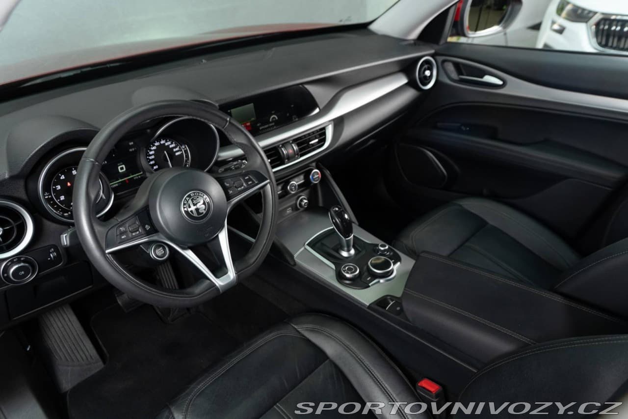 2017 Alfa Romeo STELVIO - 6