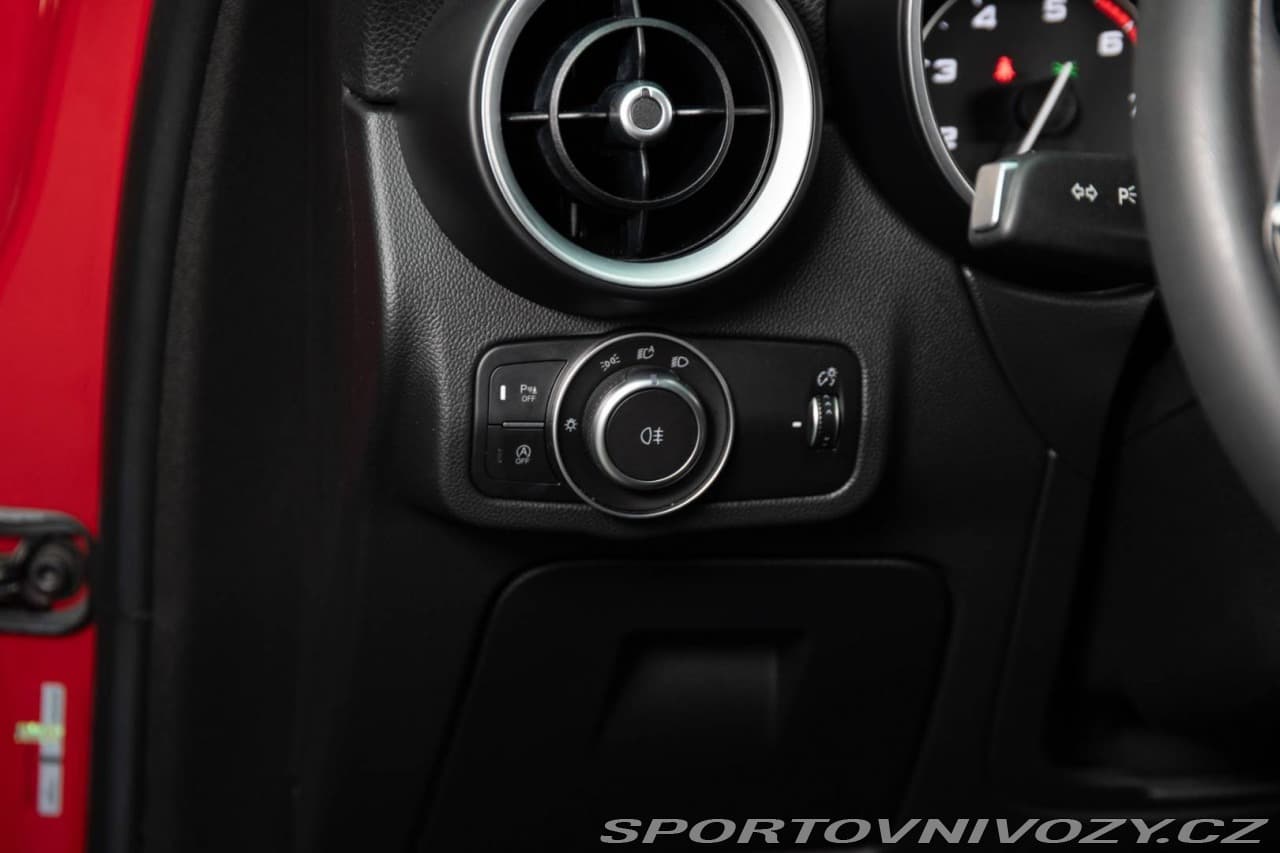 2017 Alfa Romeo STELVIO - 8