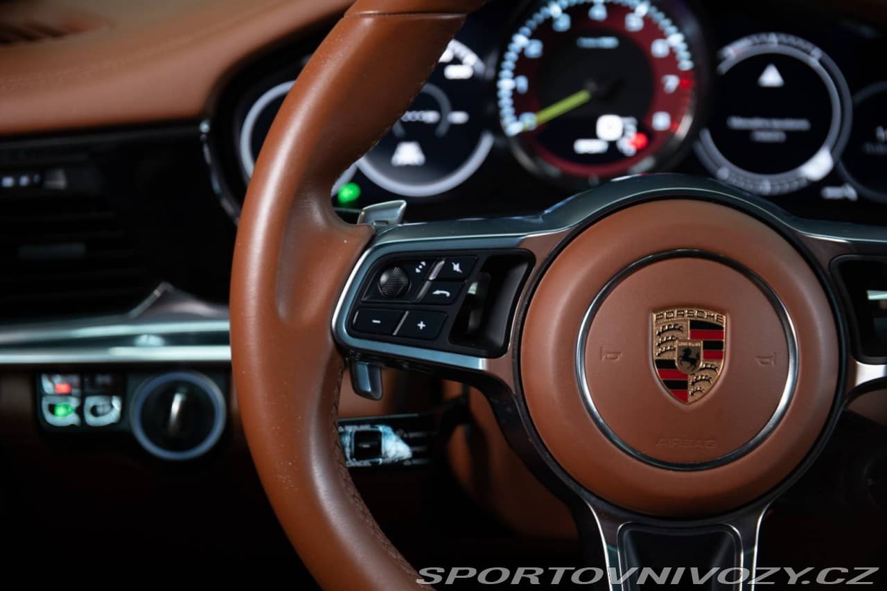 2019 Porsche PANAMERA - 19