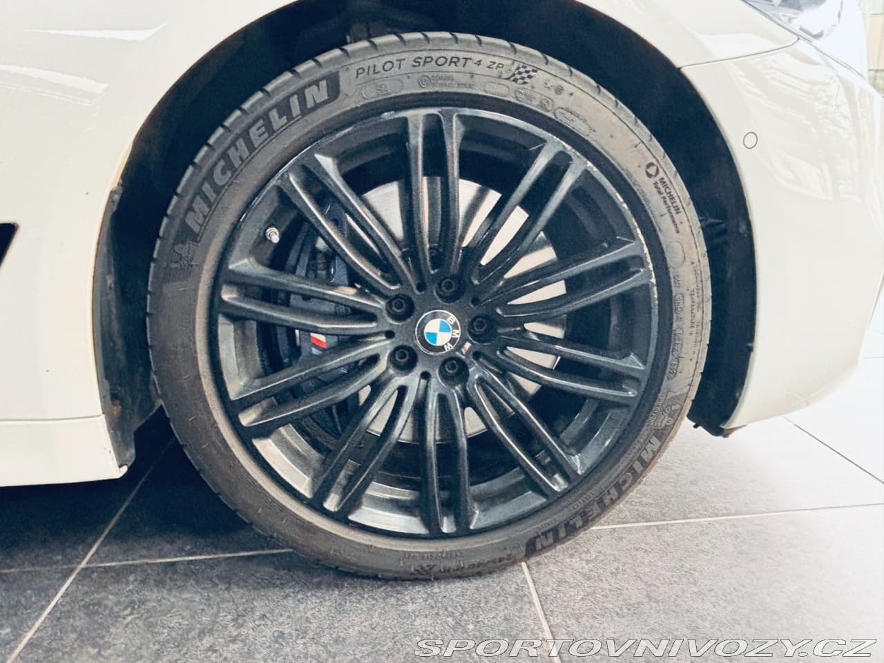 2017 BMW 5-SERIES - 11