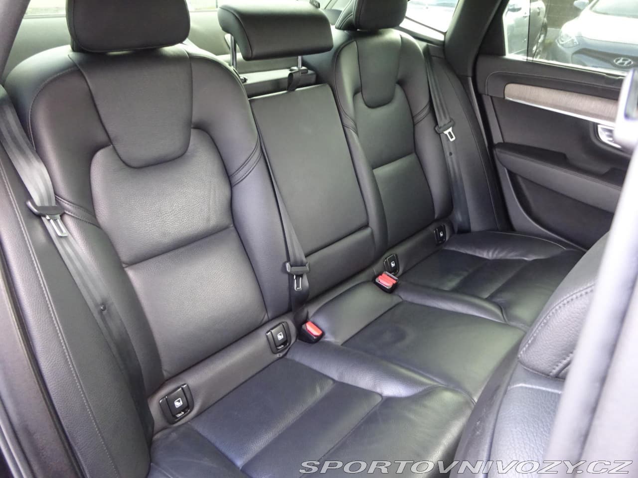 2022 Volvo S90 - 12