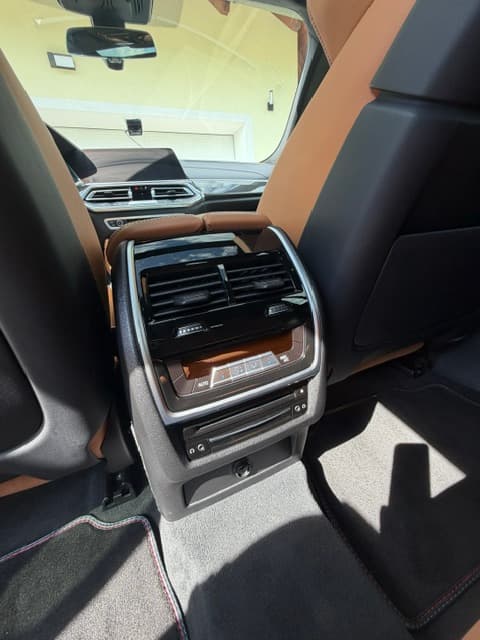 2021 BMW X6 - 12