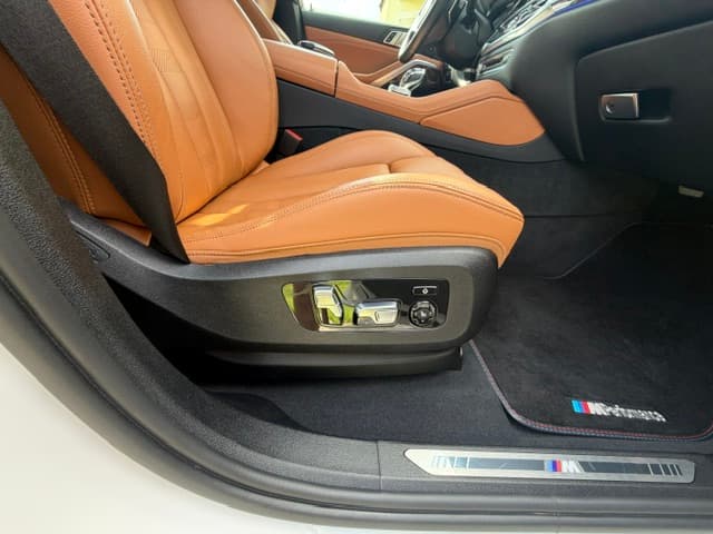 2021 BMW X6 - 14