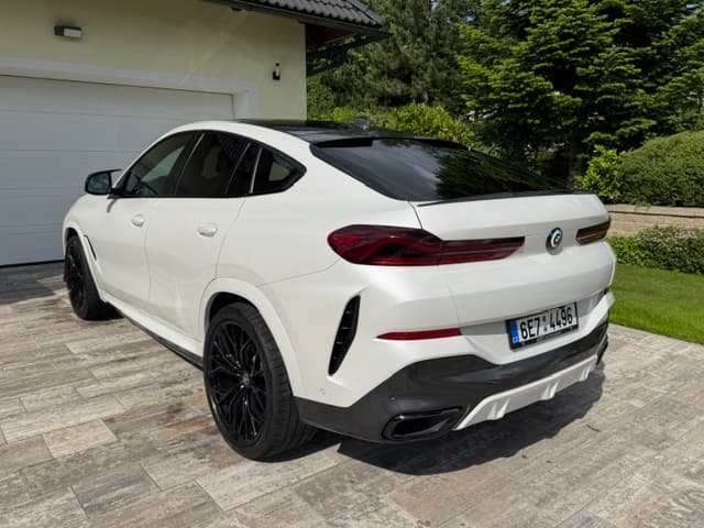 2021 BMW X6 - 17