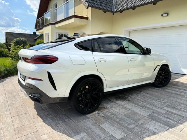 2021 BMW X6 - 4