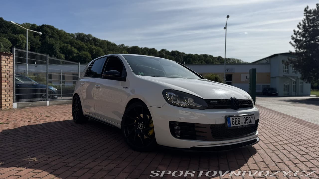 2009 Volkswagen GOLF - 11
