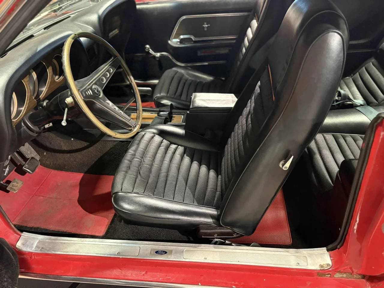 1969 Ford MUSTANG - 11