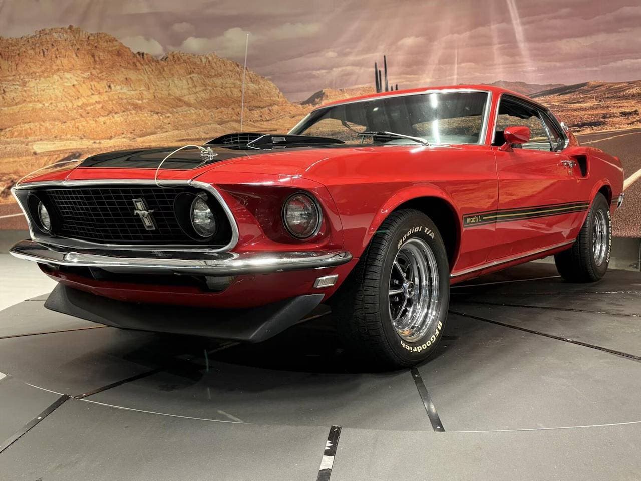 1969 Ford MUSTANG - 2