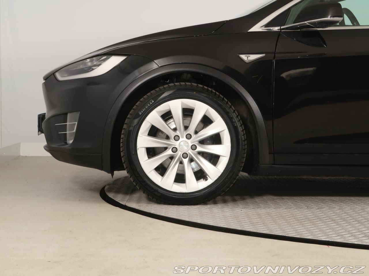 2016 Tesla MODEL X - 15