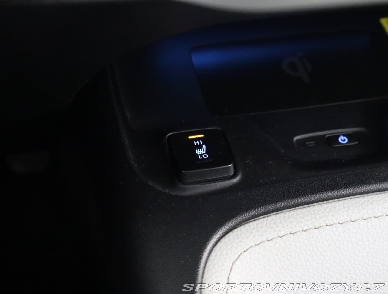 2020 Toyota COROLLA - 19