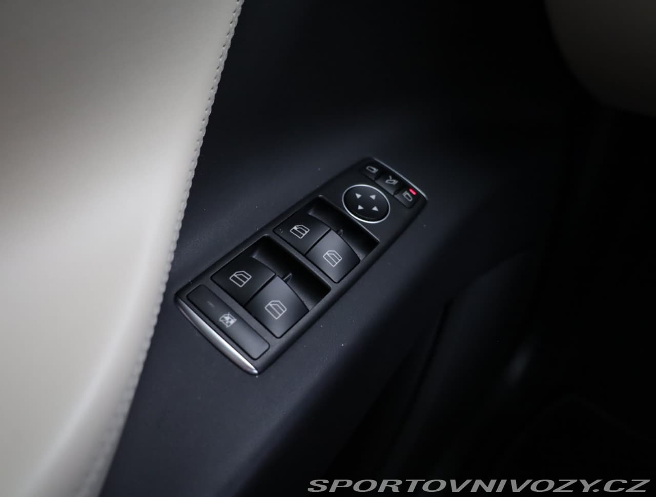 2020 Tesla MODEL X - 12