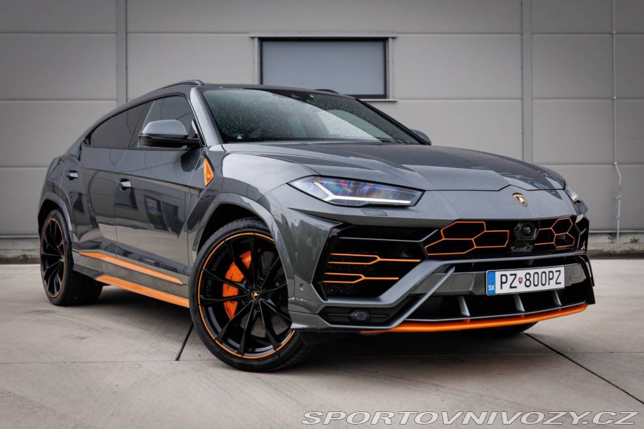 2020 Lamborghini URUS - 3