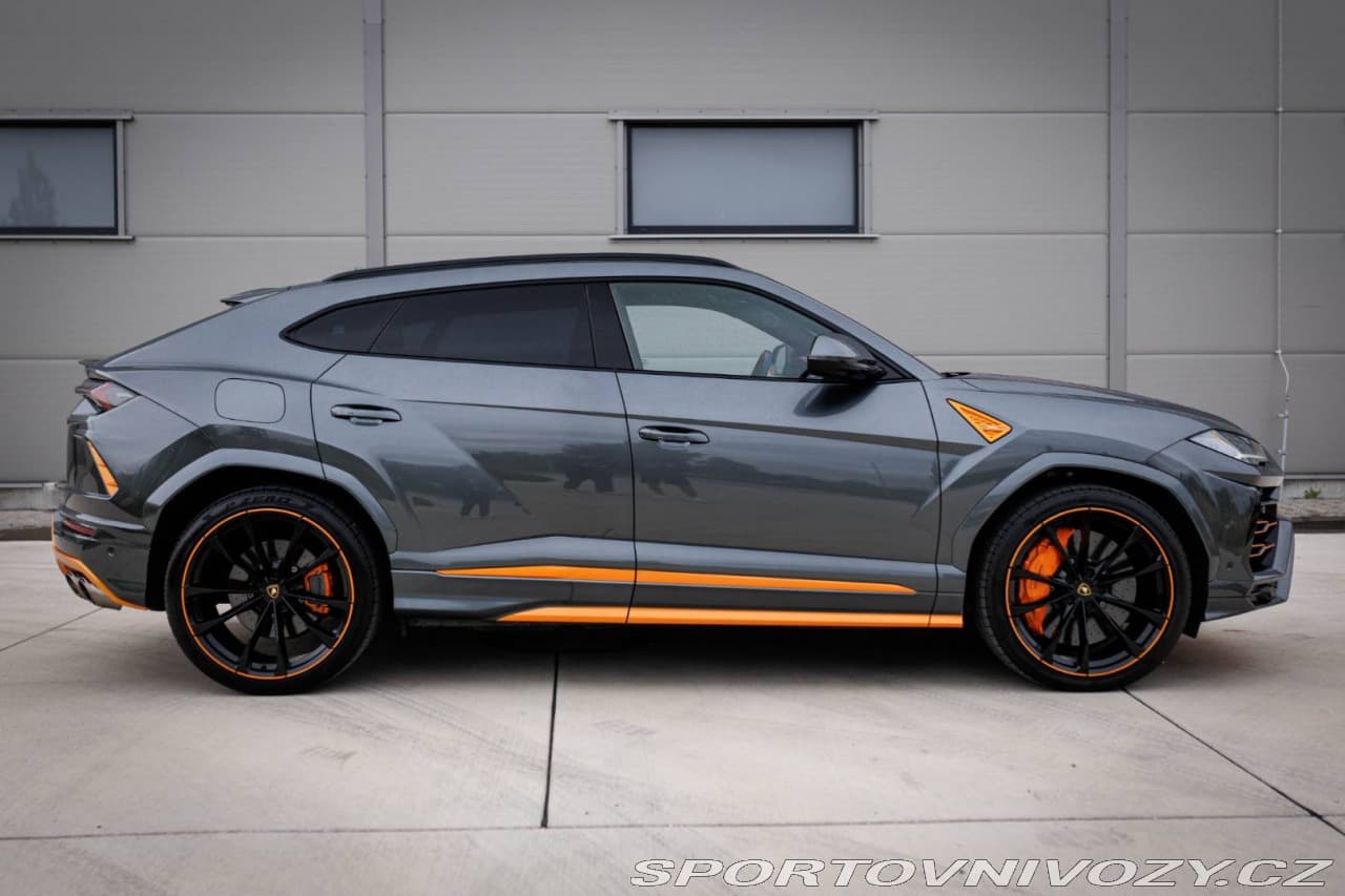 2020 Lamborghini URUS - 4