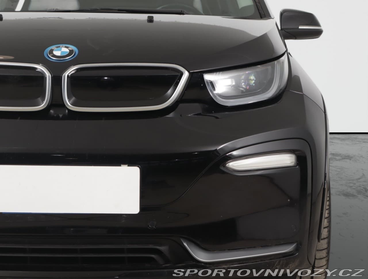2020 BMW i3 - 16
