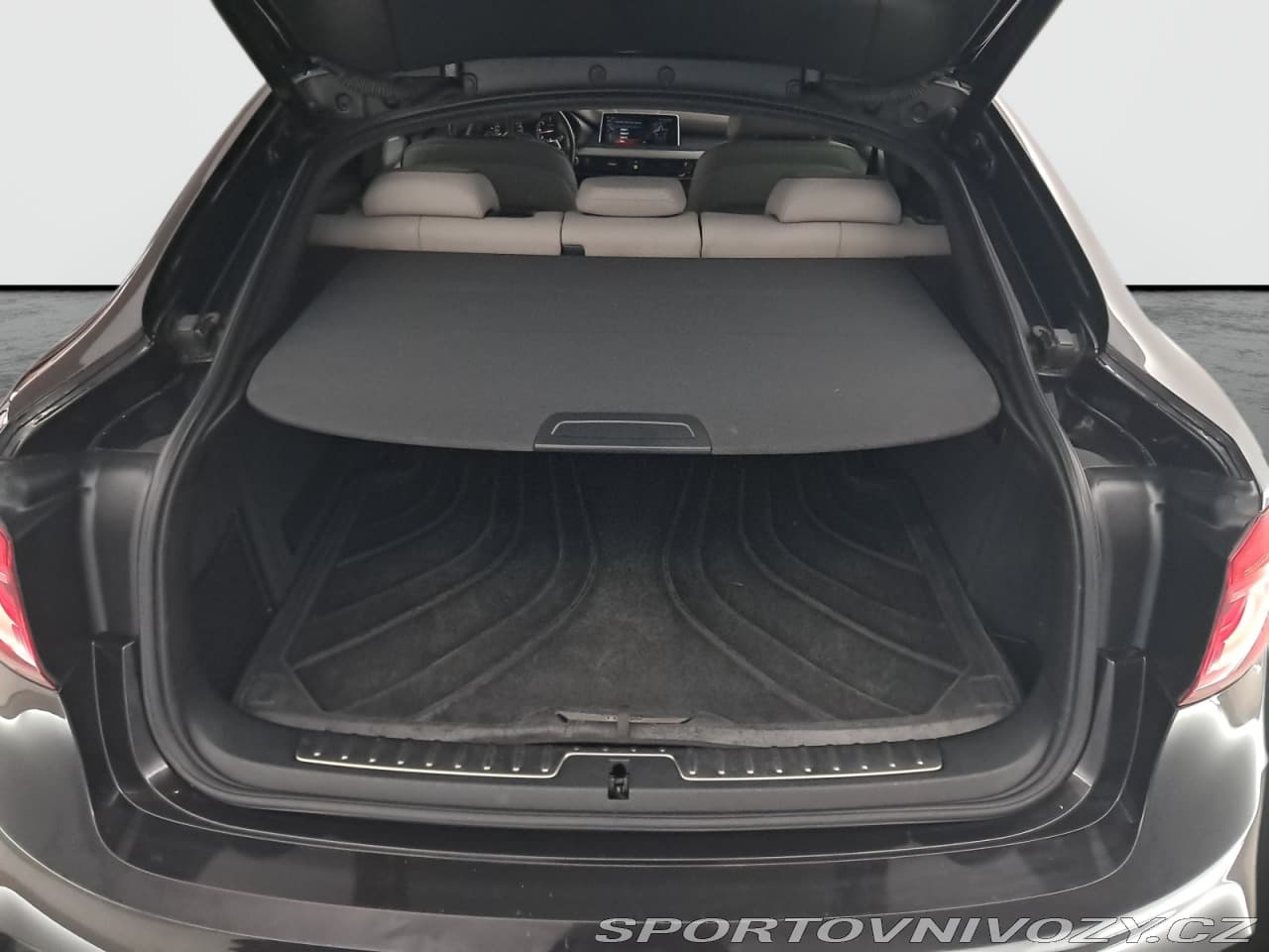 2017 BMW X6 - 14