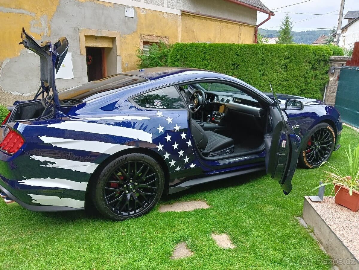 2018 Ford MUSTANG - 13