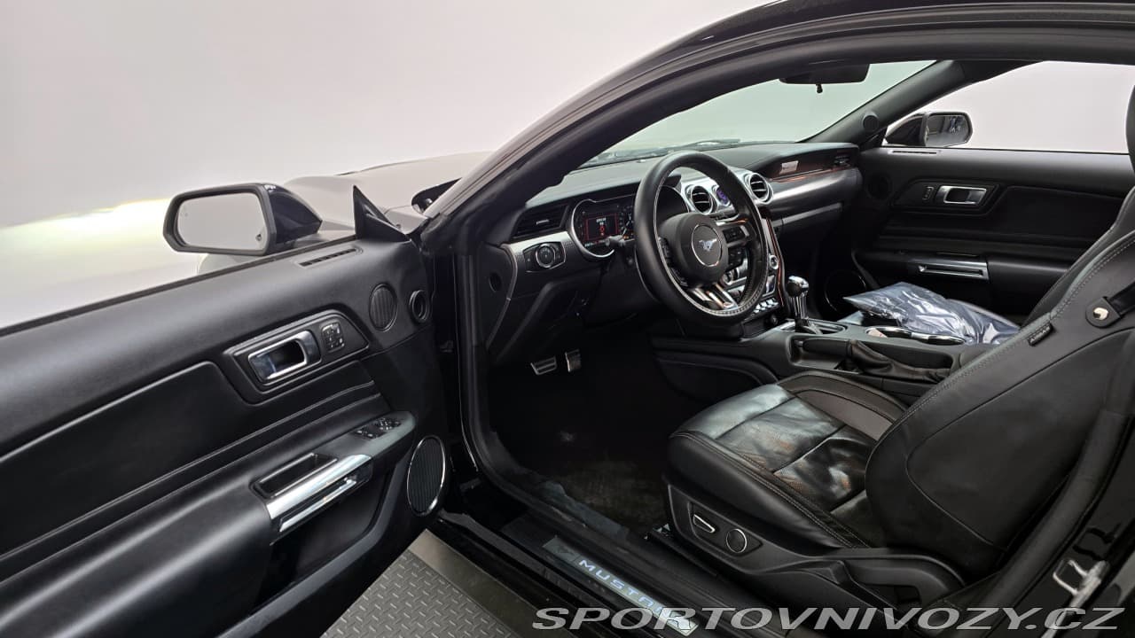 2018 Ford MUSTANG - 19
