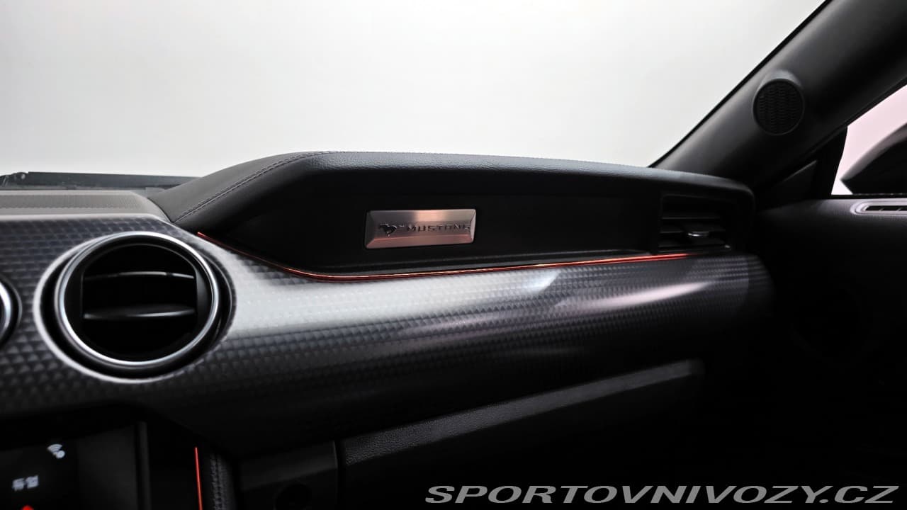 2018 Ford MUSTANG - 27