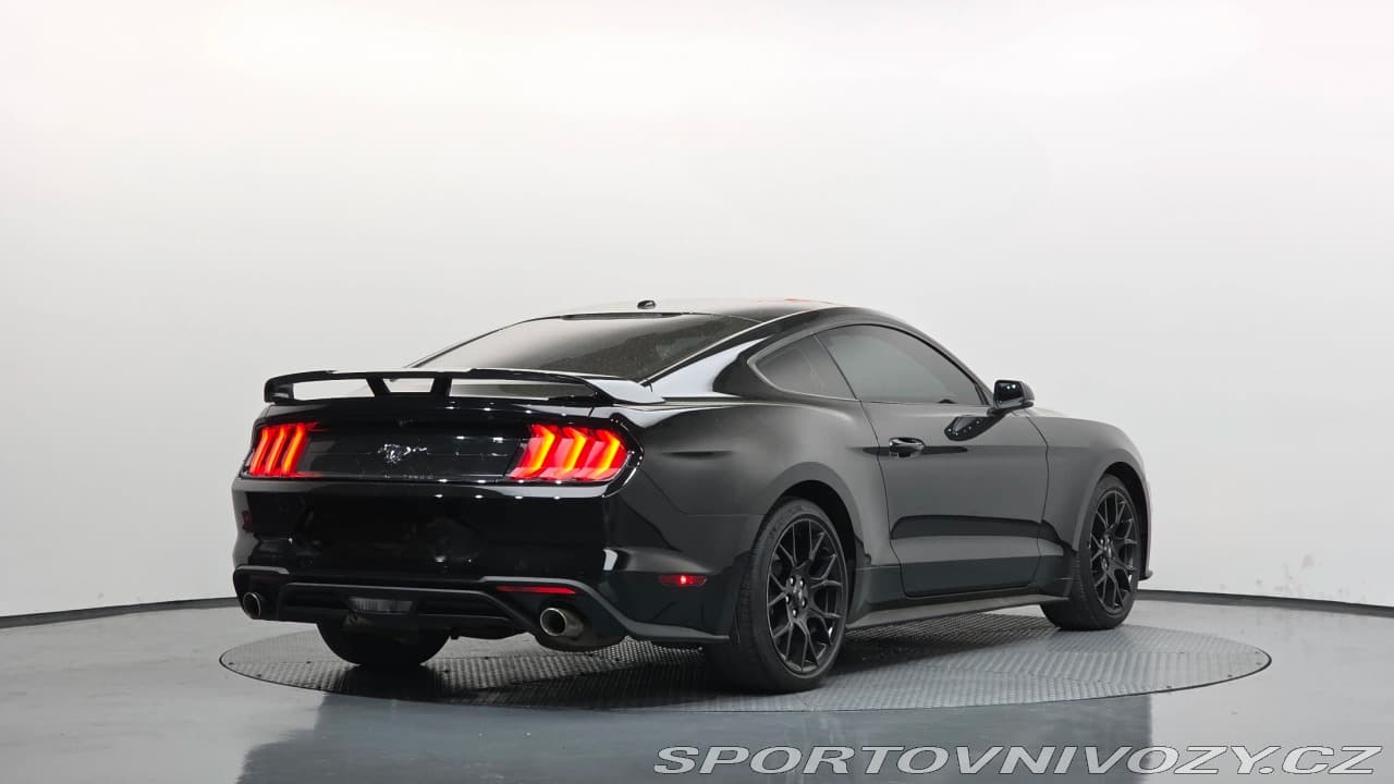 2018 Ford MUSTANG - 3