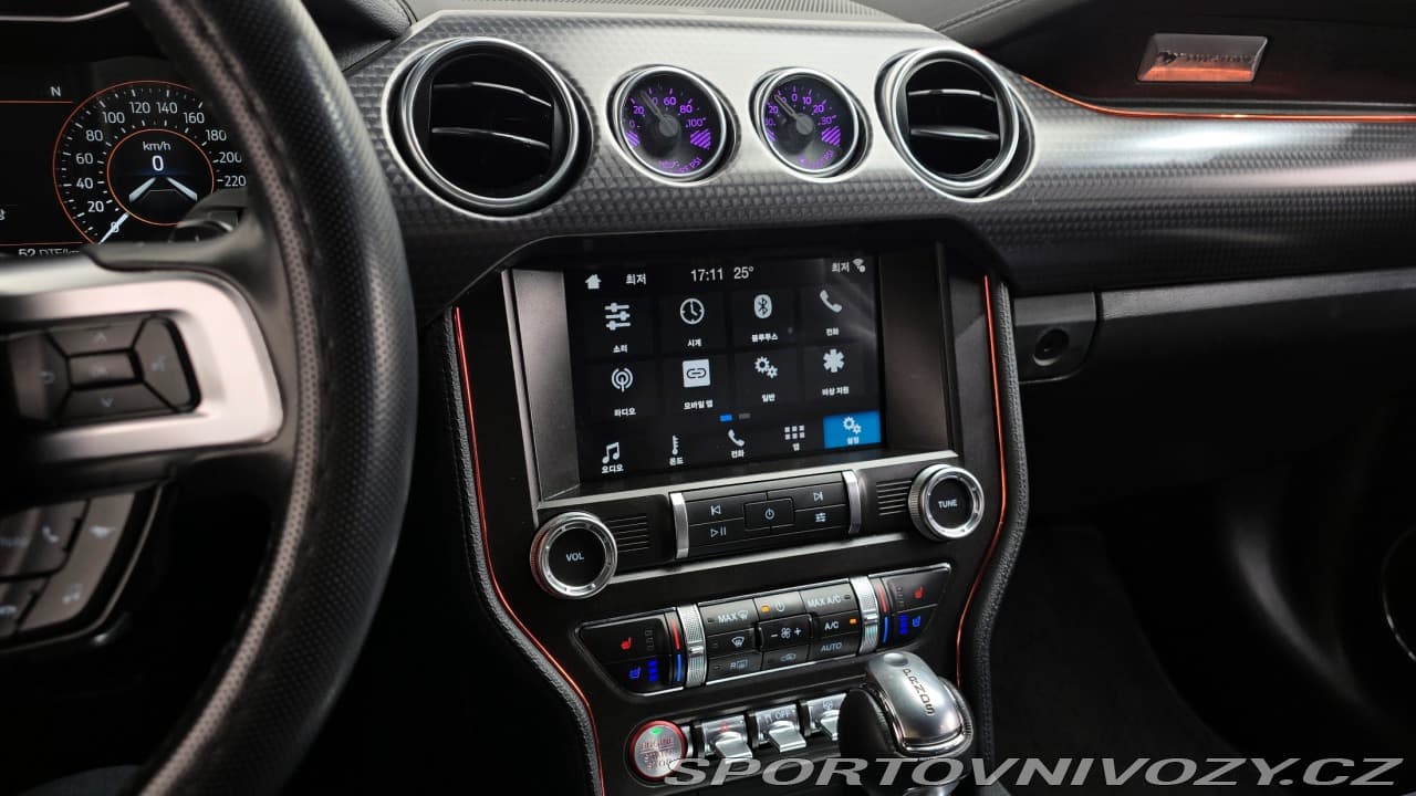 2018 Ford MUSTANG - 39