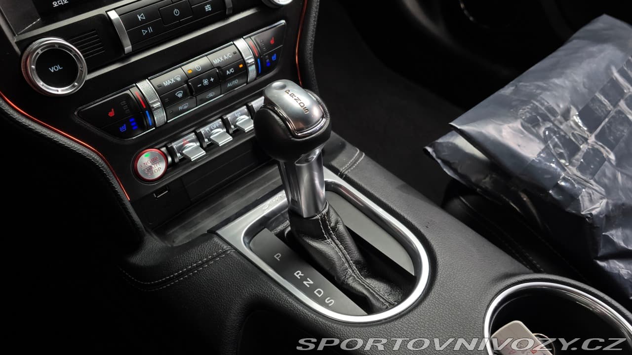 2018 Ford MUSTANG - 17