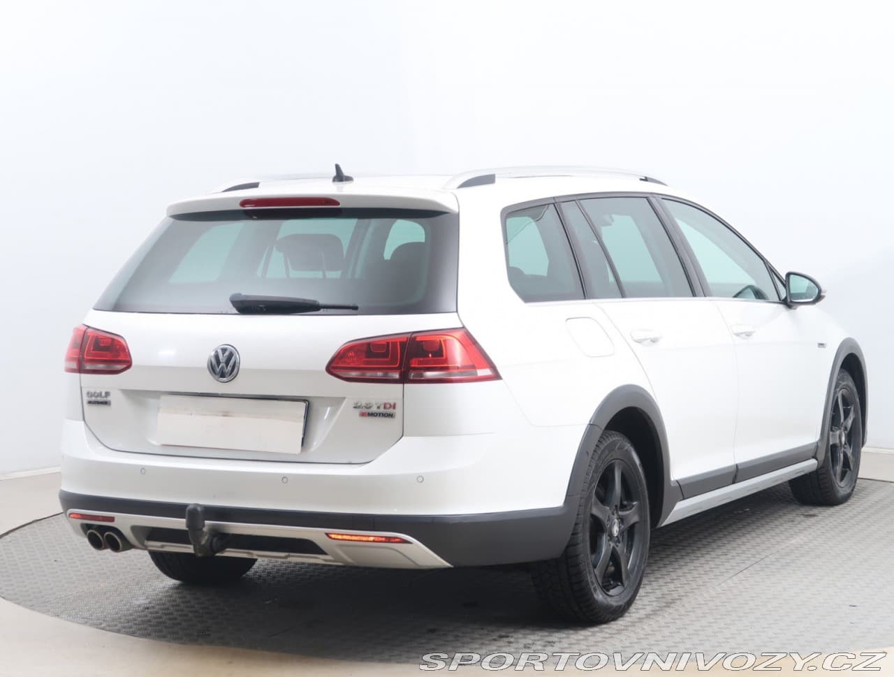 2016 Volkswagen GOLF - 9