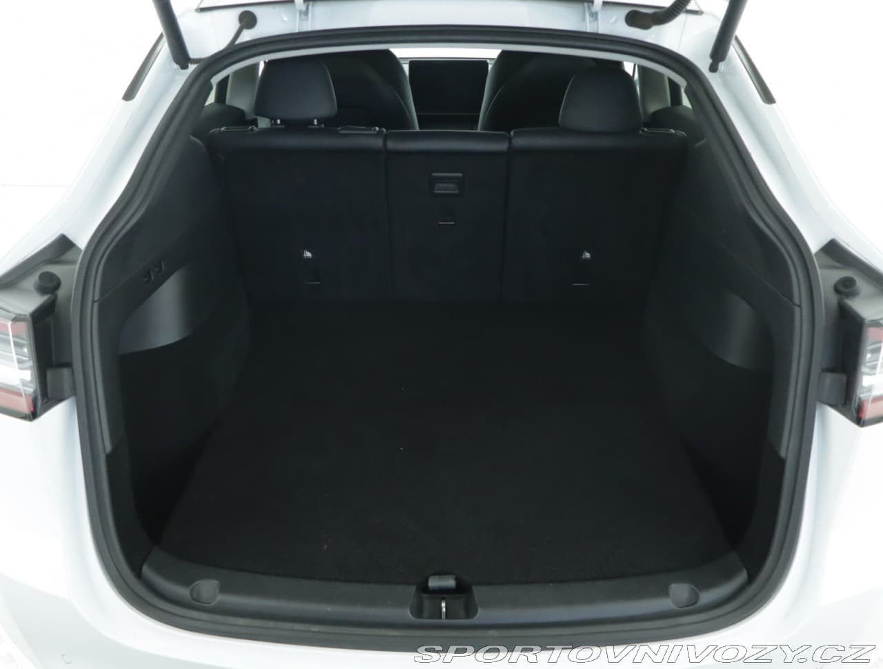 2022 Tesla MODEL Y - 25