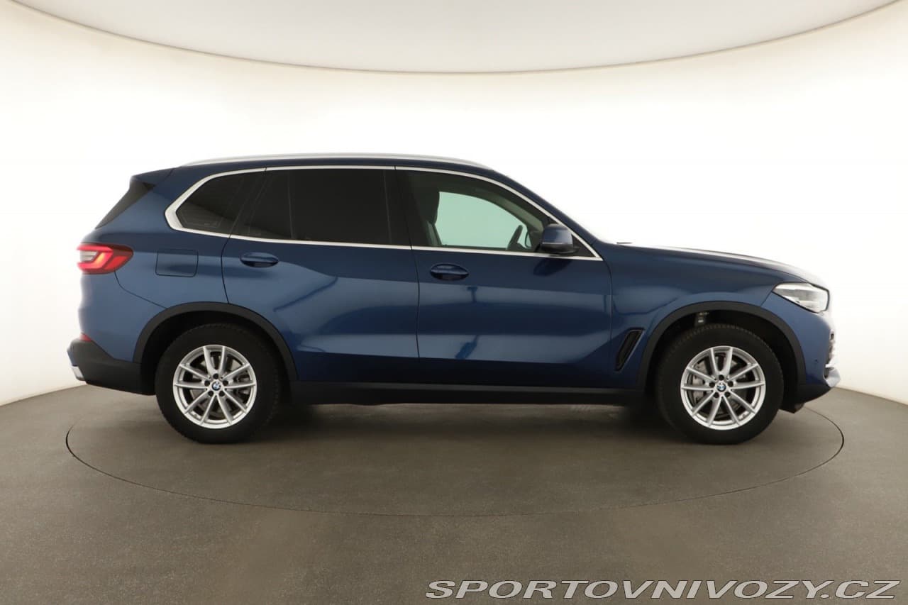 2022 BMW X5 - 11