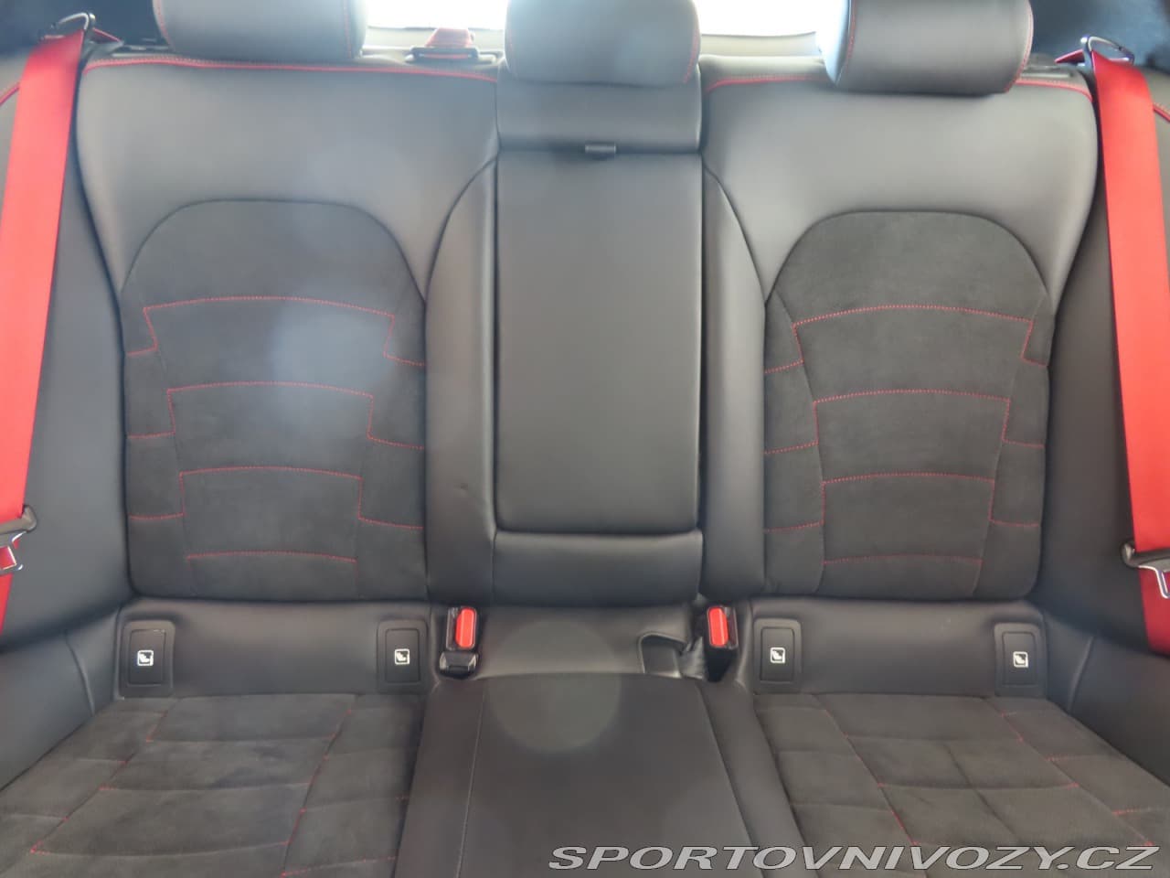 2023 Kia STINGER - 19