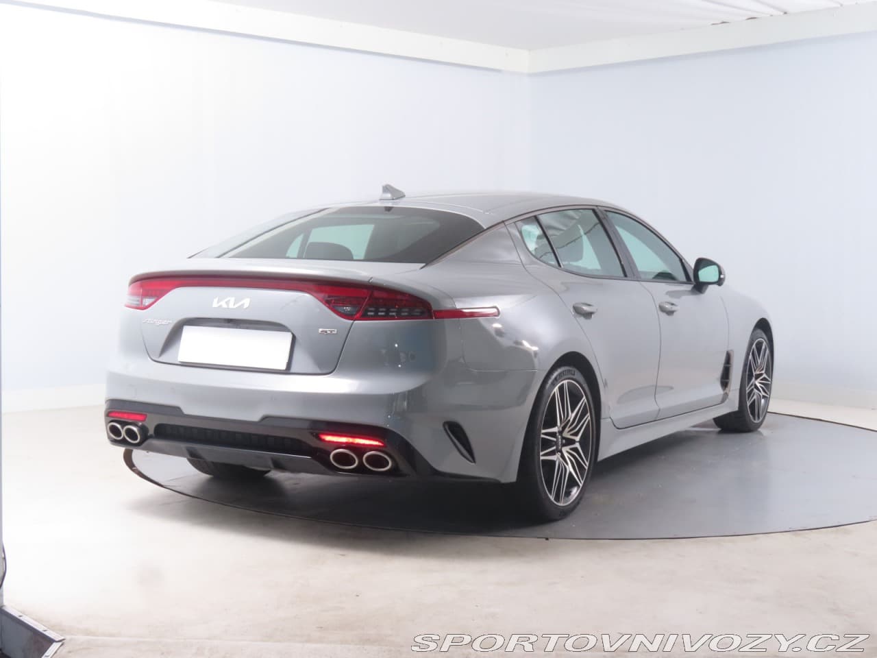 2023 Kia STINGER - 9