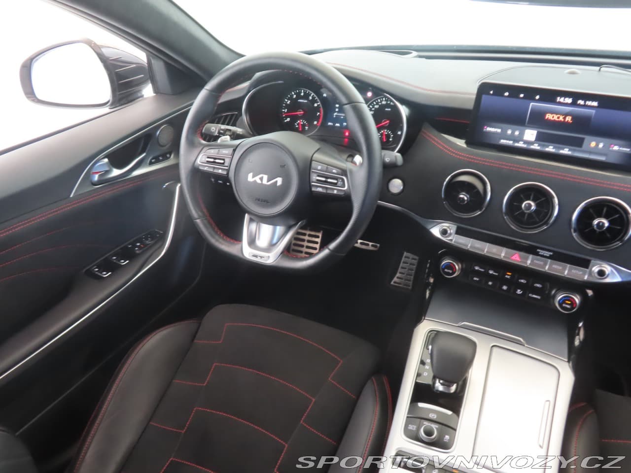 2023 Kia STINGER - 13