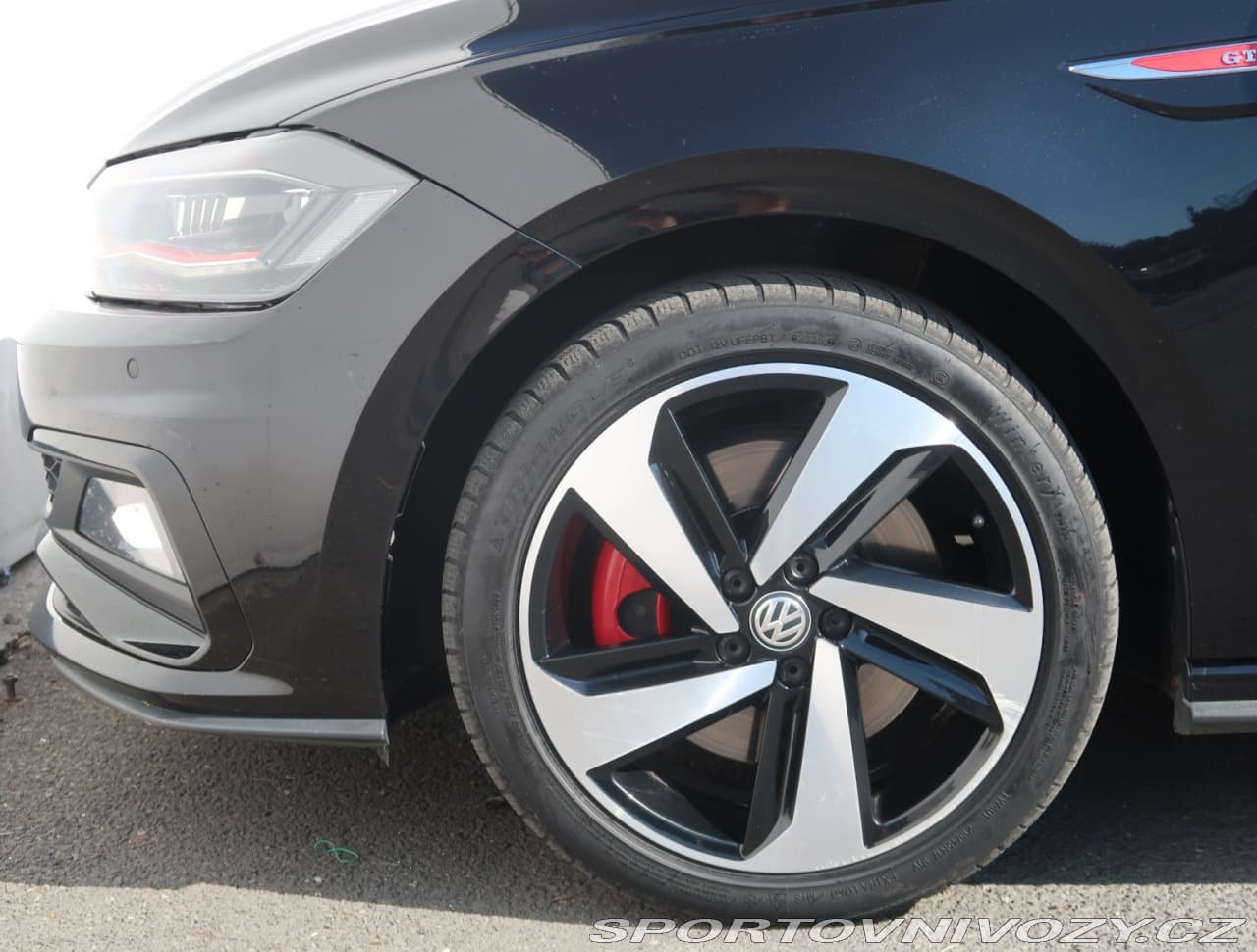 2018 Volkswagen POLO - 29